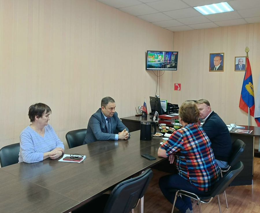 Служба по контракту