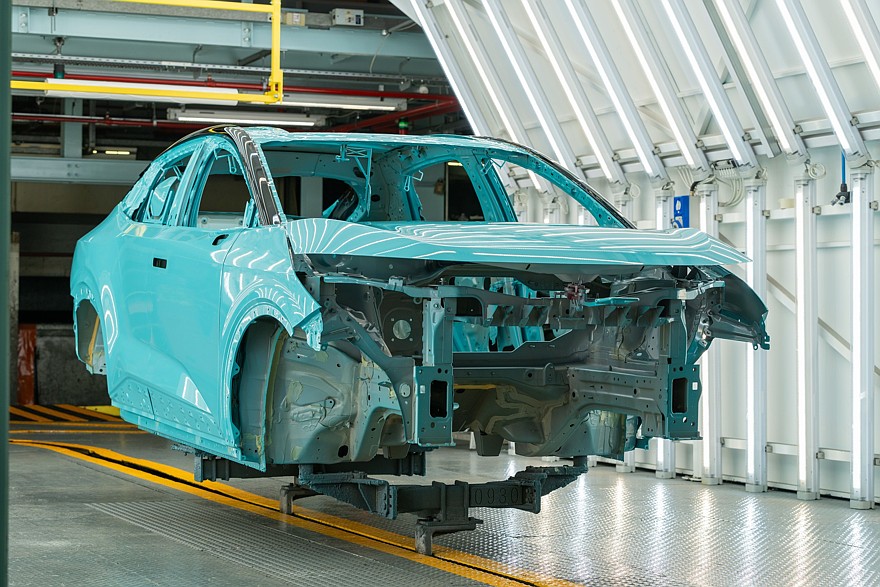 Производство нового Nissan Leaf на заводе в Сандерленде