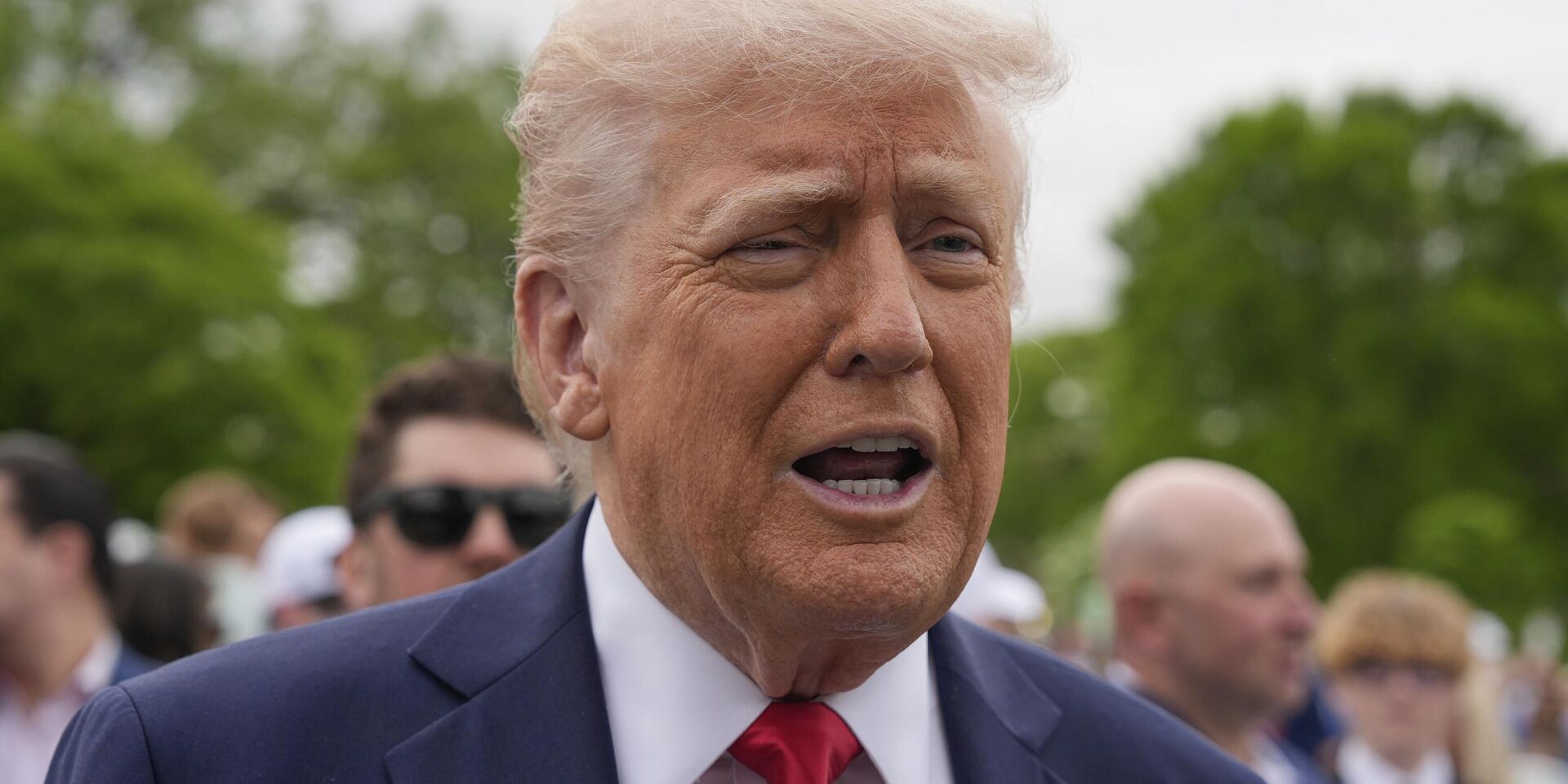 Президент Дональд Трамп в беседе с журналистами заявил 21 апреля, что раскроет содержание своего плана мирного урегулирования на Украине через три дня - ИноСМИ, 1920, 13.06.2025