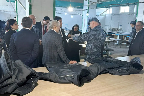 Вице-премьер Ризван Газимагомедов посетил исправительную колонию: курс на загрузку производства и трудовую адаптацию