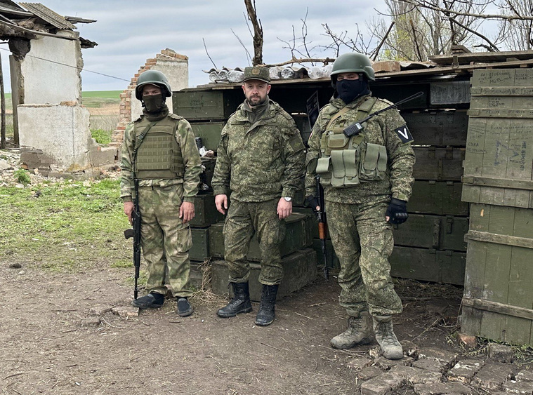Алексей Коробейников провел в зоне СВО три дня и посетил несколько воинских частей
