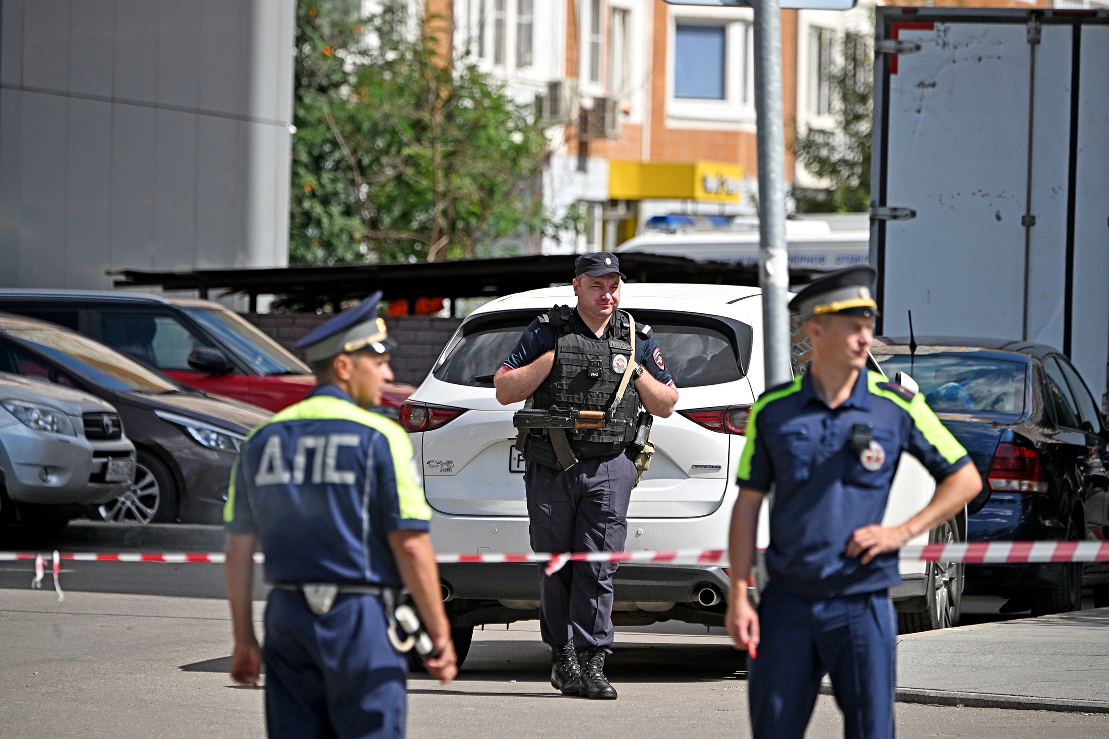 Взорвался подик в машине