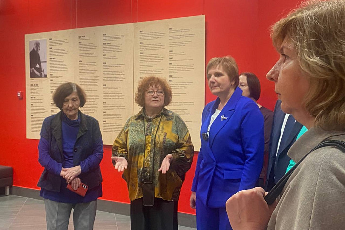 Образы, преисполненные невесомостью: в тульском Фонде искусств открылась выставка работ Александра Дейнеки