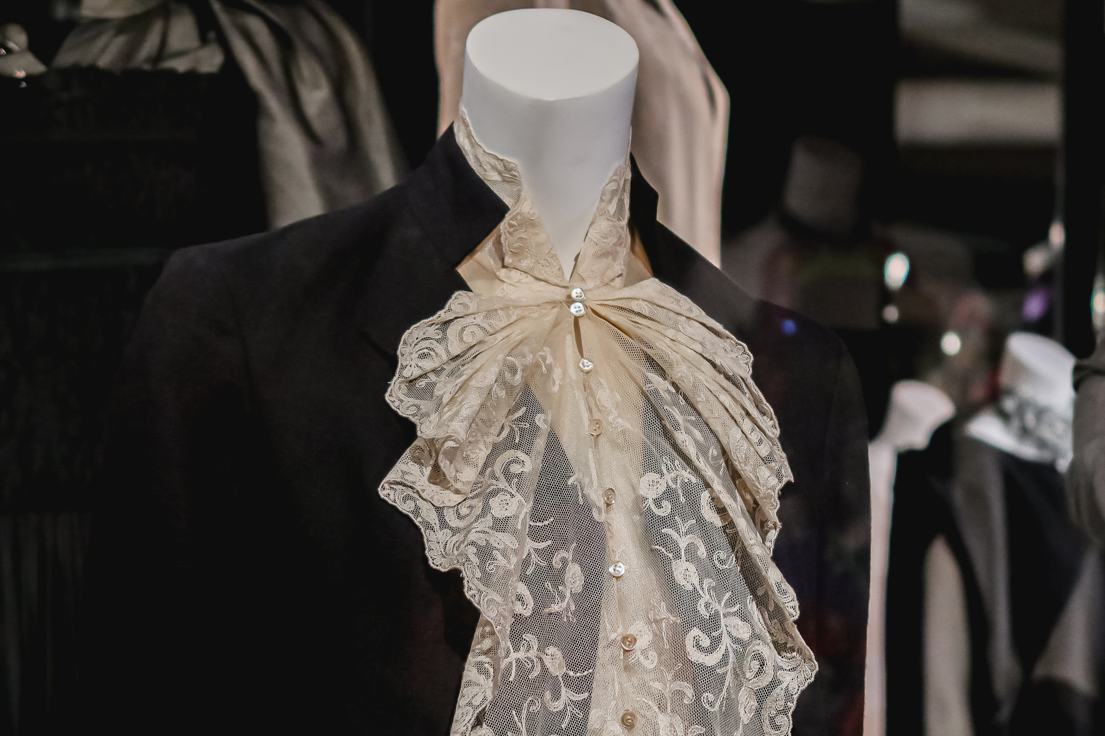 Эрмитаж показывает наследие петербургских модельеров от Меликовой до Бухинника9