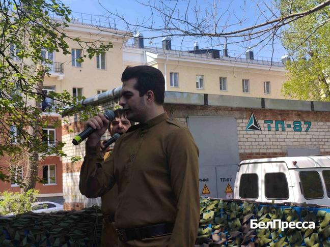 Фронтовые концертные бригады начали выступать в Белгороде у домов, где живут ветераны - Изображение 2