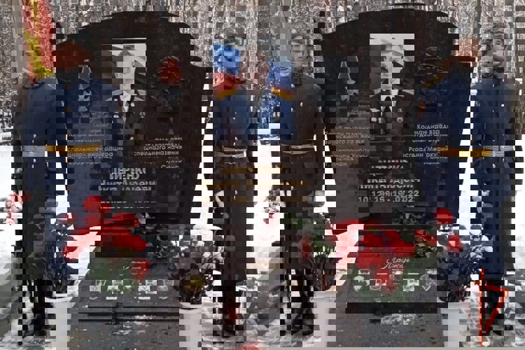 В Новосибирске увековечили память офицера Росгвардии Никиты Цвиренко