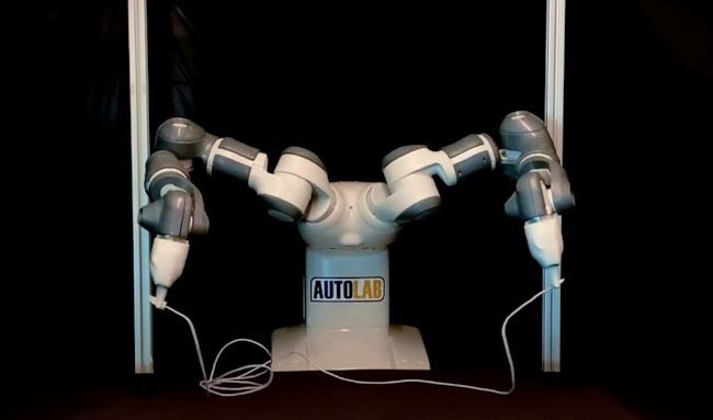 Исследователи из UC представили робота способного распутывать длинные кабели