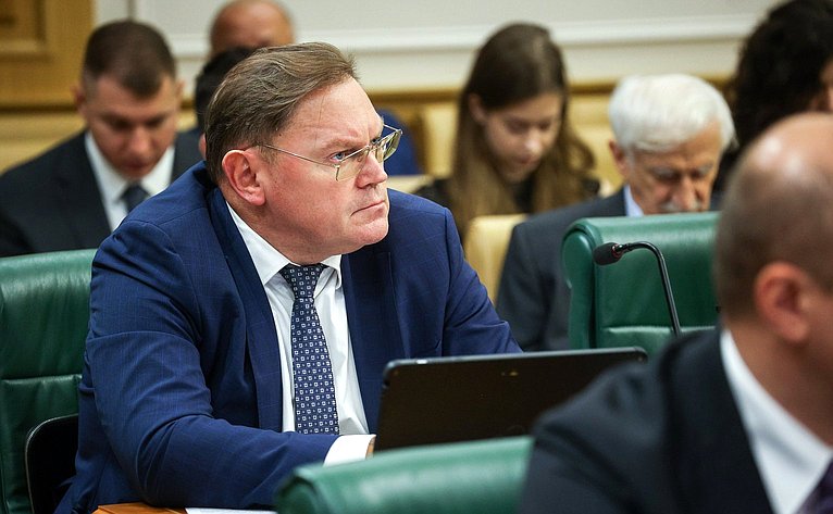 Заседание Совета по вопросам развития Дальнего Востока, Арктики и Антарктики на тему «Правовое регулирование вопросов обращения с отходами производства и потребления в населенных пунктах Арктики»