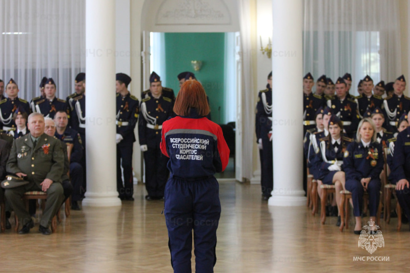 Копия Знамени Победы вручена колледжу государственной и муниципальной службы
