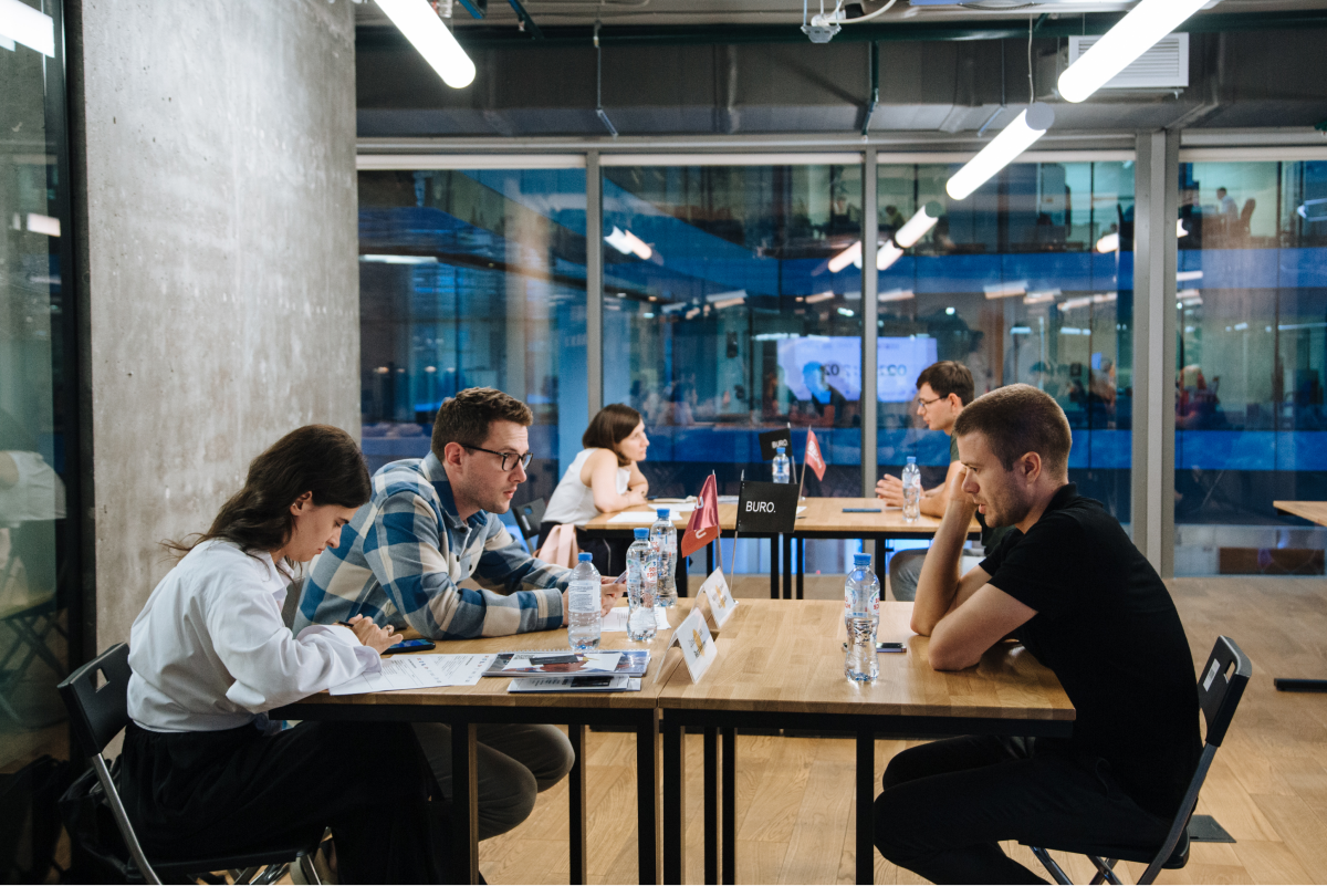 Speed dating москва. Креативные индустрии в кино. Студенческий стартап. Семь бизнесменов. Самая большая школа в России в Москве.