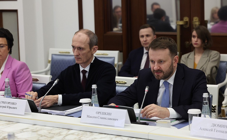 Под председательством заместителя Руководителя Администрации Президента Максима Орешкина и Заместителя Председателя Правительства – Руководителя Аппарата Правительства Дмитрия Григоренко состоялось первое заседание Комиссии по вопросам развития технологий искусственного интеллекта.