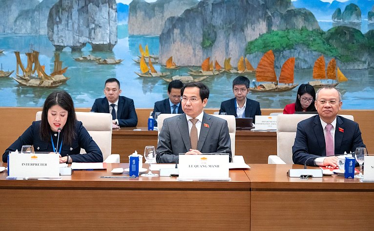 Делегация Совета Федерации во главе с первым заместителем Председателя СФ Андреем Яцкиным встретилась с Председателем Национального собрания Вьетнама Чан Тхань Маном