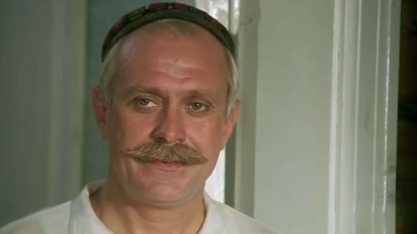Утомленные солнцем слова. Утомленные солнцем 1994. Утомленные солнцем дирижабль.