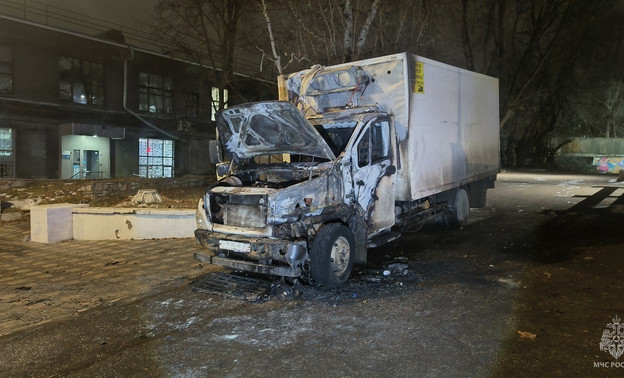 На Володарского сгорела «Газель»