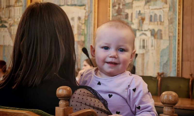 Молодым семьям в Костроме вручили свидетельства на получение жилищных субсидий