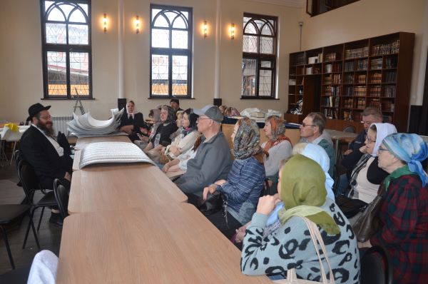 Ветераны УИС Костромской области побывали на экскурсии в синагоге