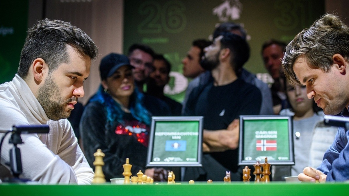 Победа на двоих: российский и норвежский шахматисты стали чемпионами по блицу