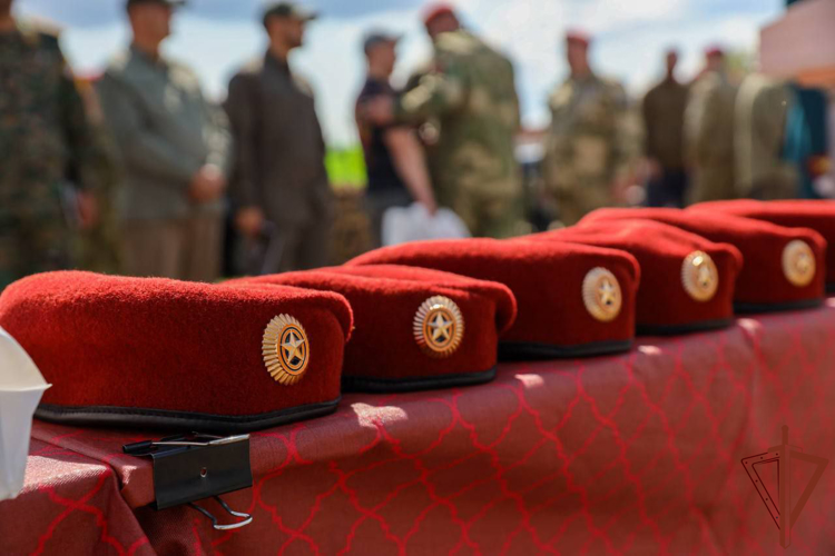 Спецназовцы Росгвардии прошли испытания на право ношения крапового берета (видео)
