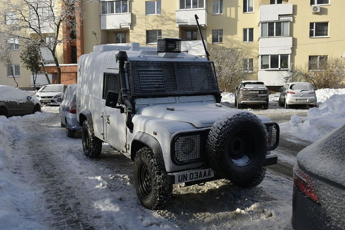 В Минске заметили необычный бронированный автомобиль – откуда он взялся