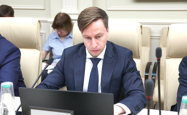 Расширенное заседание Комитета Совета Федерации по Регламенту и организации парламентской деятельности
