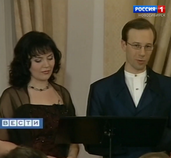 Ведущие первой церемонии награждения «Сибирь.ПРО» - Татьяна Моноенко и Максим Безбородов