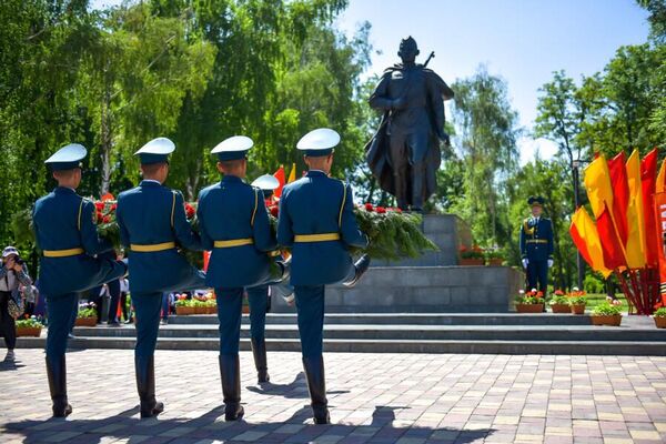 В Бишкеке прошла международная акция Огонь памяти