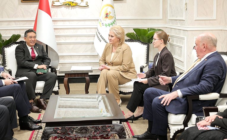 В рамках визита в Республику Индонезия делегация Совета Федерации провела ряд встреч