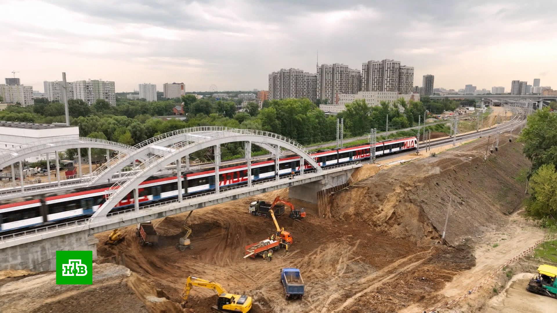 Новое дмитровского шоссе. Новая дорога Алтуфьевское шоссе и Дмитровское. Путепровод Дмитровское шоссе Алтуфьевское шоссе. Алтуфьевское шоссе дорога. Дорога между Дмитровским и Алтуфьевским шоссе.