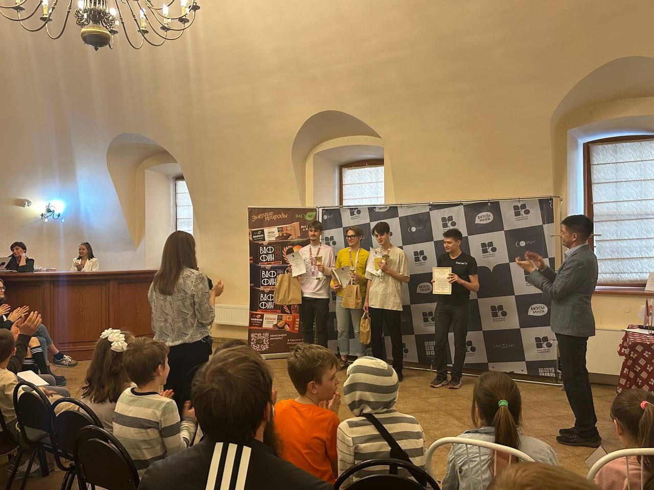 Организация. Меньшов директор агентства ауипик. Дипломатическая академия москва. Ул. Региональная общественная организация москва.