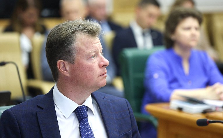 Совещание Комитета СФ по экономической политике по вопросу консервации объектов культурного наследия, находящихся в неудовлетворительном состоянии, относящихся к федеральной собственности