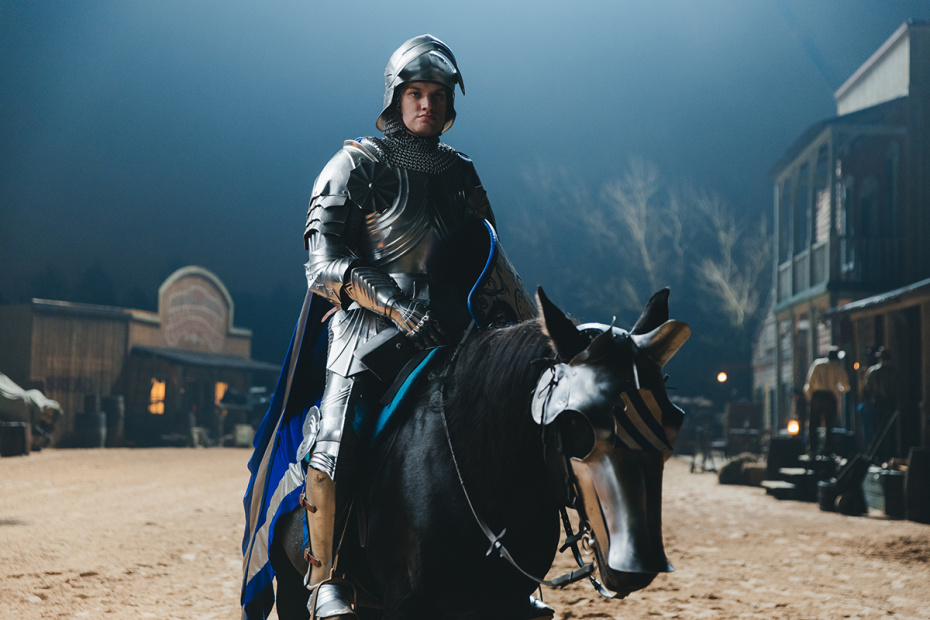 Кадры из фильма «Москва слезам не верит. Всё только начинается». Актер Андрей Максимов