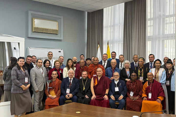 Издательство &laquo;ЭКСМО&raquo; приняло участие в&nbsp;Международном буддиском форуме 2025