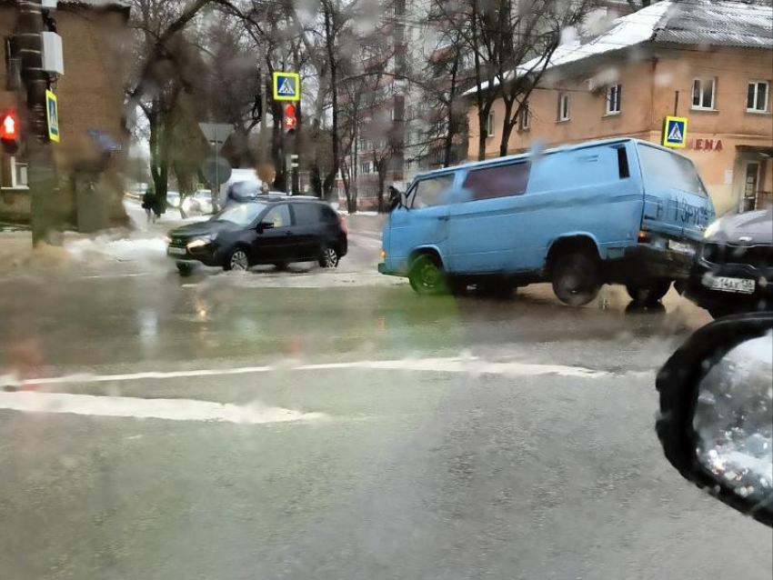 08 2024. Новости воронежа 12. 08 2024. Новости воронежа 12. Автобусный вокзал бердянск.