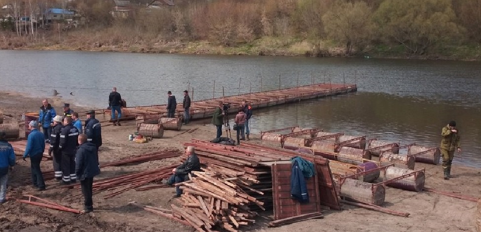 В Ельце во вторник демонтируют понтонный мост через Быструю Сосну