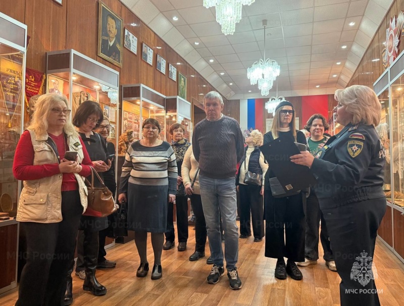В преддверии 35-летия МЧС России в Музее пожарной г. Москвы охраны почтили память героев