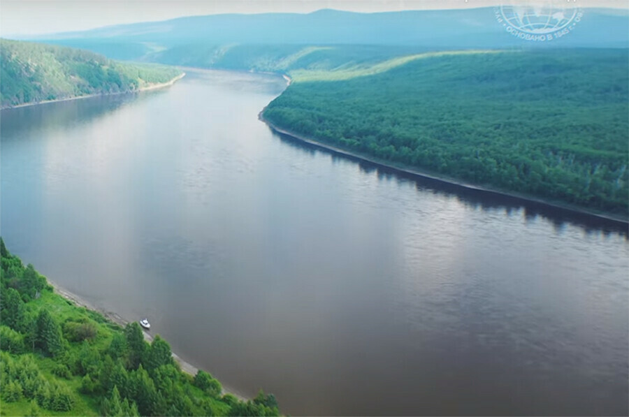 Тукурингра Амурская область. Берега реки открытый в 2022 году Амур.