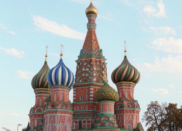 Эксперты объяснили, что привлекает иностранных туристов в России
