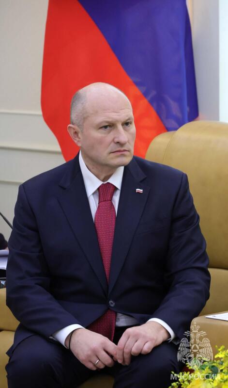 Глава МЧС России Александр Куренков провел переговоры с начальником Генерального штаба Вьетнамской народной армин Нгуен Тан Кыонгом