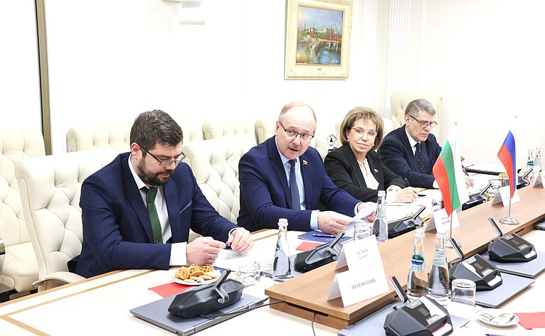 Совместное заседание представителей конструктивно настроенных фракций Народного Собрания Республики Болгарии с группой сенаторов Российской Федерации