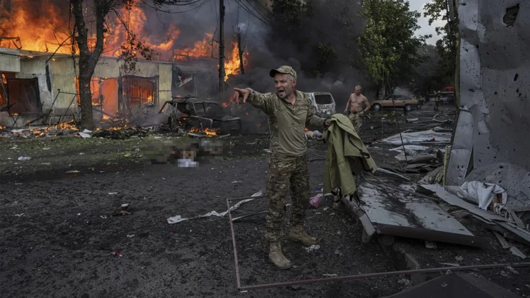 На Украине заявили об ударе по рынку в Константиновке. Военкоры считают это провокацией ВСУ