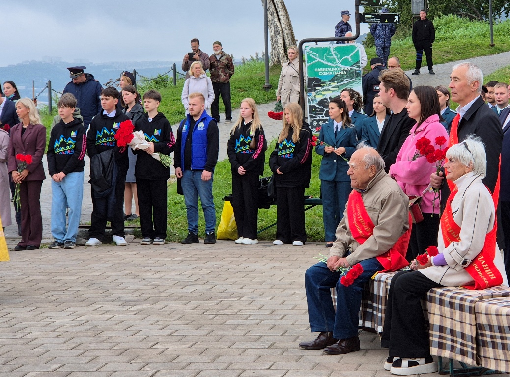 Победа наших предшественников является ярким свидетельством беспримерного мужества, героизма и самоотверженности, - сказал Глава города Евгений Беляев о героической обороне Петропавловска
