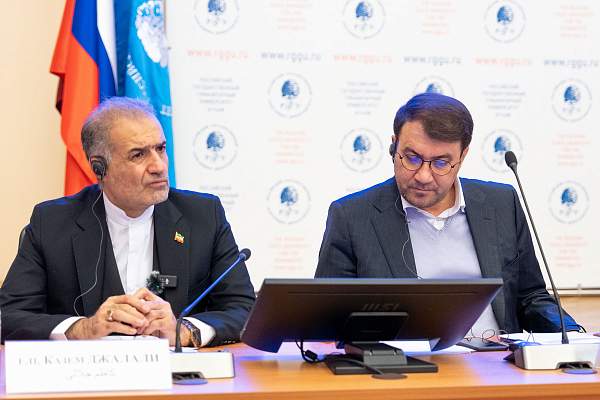 «Искренняя дружба и растущий интерес»: Россия и Иран делают ставку на совместное будущее в науке и гуманитарной сфере