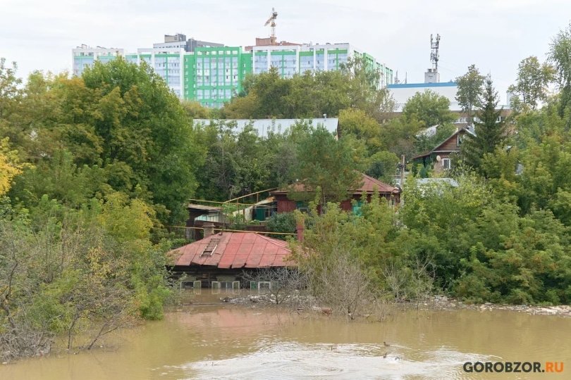 «Людям некуда идти»: в Уфе по вине застройщика дома ушли под воду после ливня