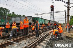 В Курганской области с рельсов сошли 11 вагонов, но дорогу уже освобождают