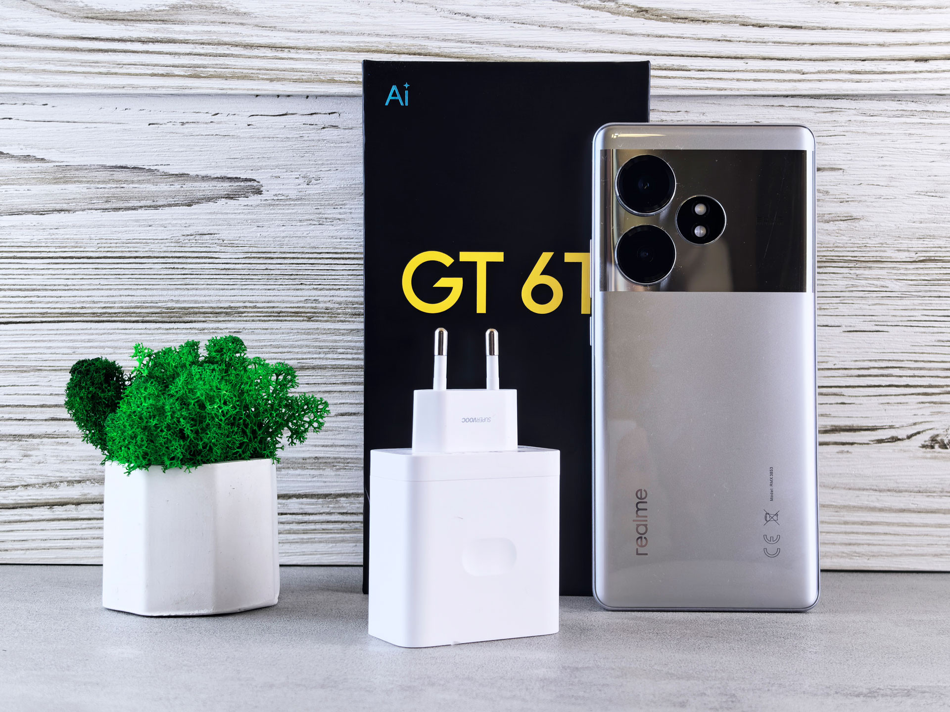 Обзор смартфона realme GT 6T