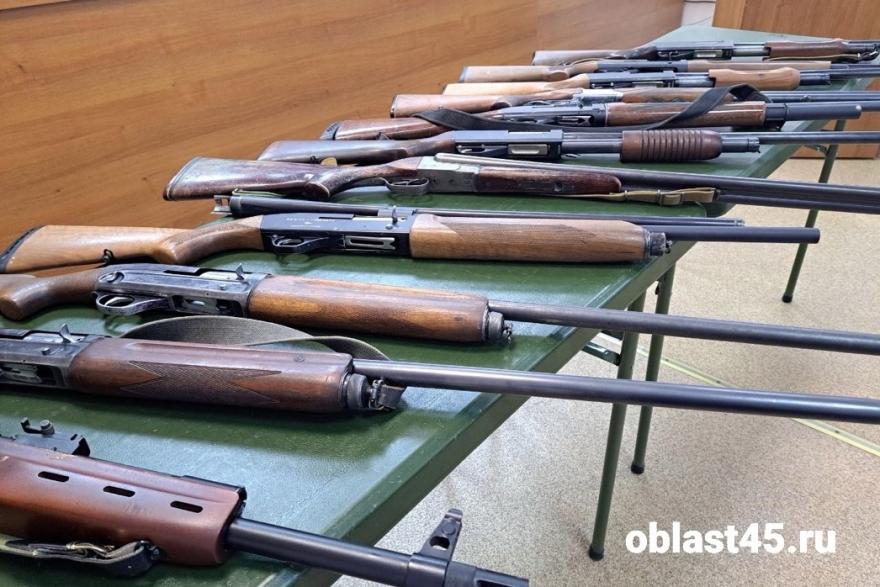 Зауральцы добровольно передали на фронт 30 гладкоствольных ружей 