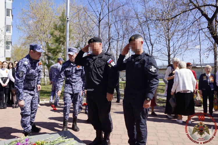 В Хабаровске росгвардейцы стали участниками Всероссийского автопробега «Вахта памяти. Сыны Великой Победы»