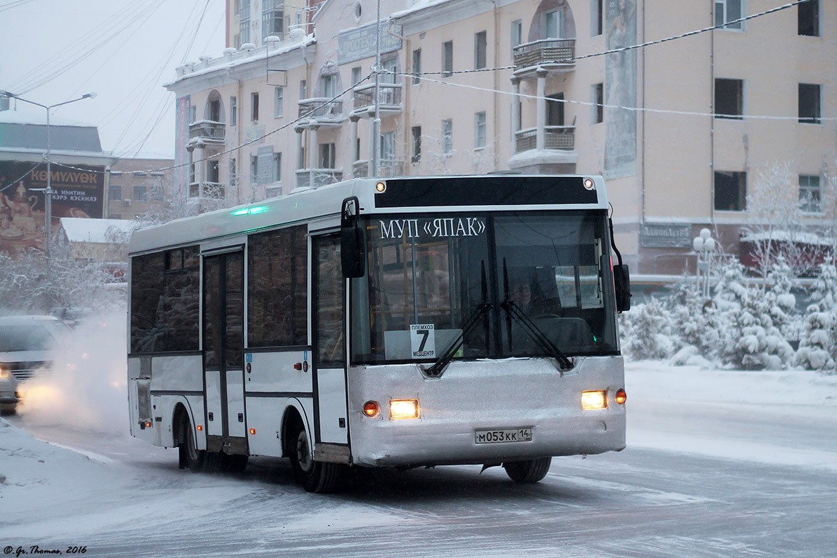 Автобусы якутск. ПАЗ-3237 автобус новый. Общественный транспорт Якутии. Автобусы Якутии. Якутск транспорт.