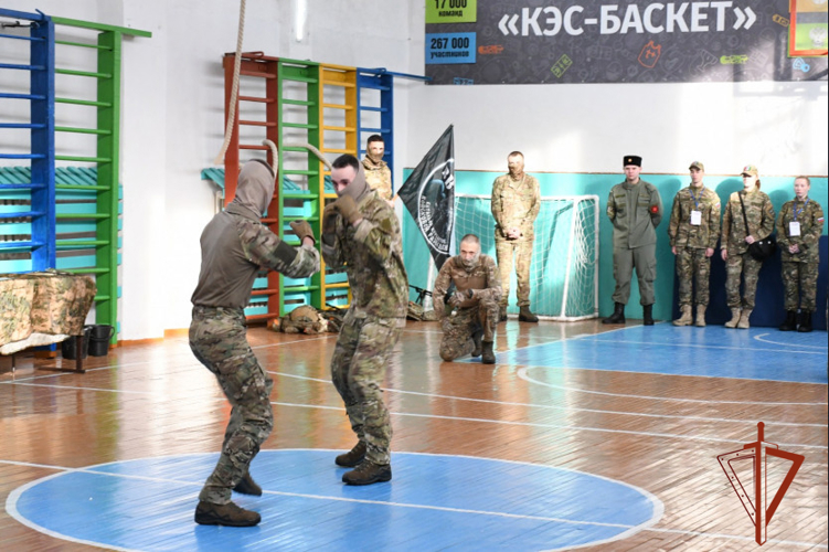 В Новосибирской области Росгвардия приняла участие в межрегиональном форуме военно-патриотических объединений 