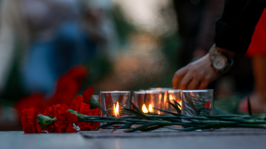 Дань погибшим. Шахтерск донецкая мемориал. Теракт в вологде. Мемориал героев днр лнр. Дань погибшим.